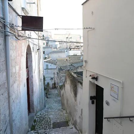 Konukevi Lo Splendore Dei Sassi